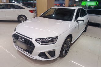 奥迪A4L 2022款 40 TFSI 时尚动感型