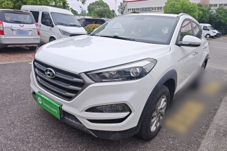 现代 途胜 2015款 1.6T 双离合两驱智能型