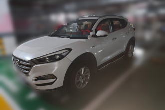 现代 途胜 2015款 1.6T 双离合两驱智能型