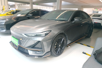 长安UNI-V 2022款 1.5T 运动版