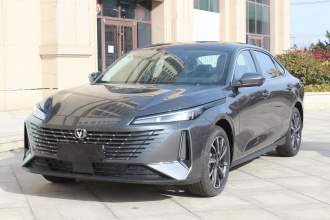 长安 逸动 2025款 蓝鲸 1.5T 500Bar尊贵型