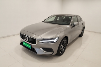 沃尔沃S60 2020款 T4 智逸豪华版