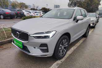 沃尔沃XC60 2025款 B5 四驱智逸豪华版