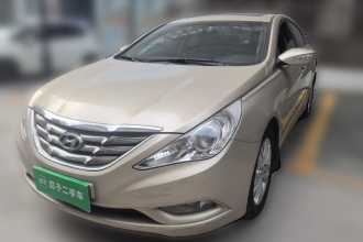 现代 索纳塔 2011款 2.0L 自动领先版