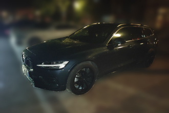 沃尔沃V60 2025款 B5 智远豪华版