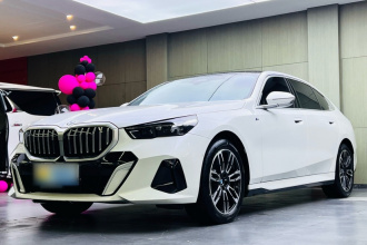 宝马5系 2024款 530Li 领先型 M运动套装