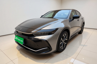 丰田 皇冠(进口) 2023款 2.5L SportCross HEV两驱尊贵版