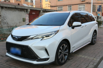 丰田 格瑞维亚 2023款 2.5L混动 尊爵VIP版