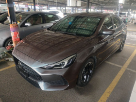 名爵 MG5 2023款 180DVVT CVT豪华版