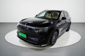 鸿蒙智行 问界M8 2025款 增程 Ultra版 53.4kWh 6座版 (192线激光雷达）