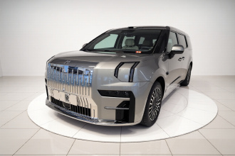 极氪009 2024款 六座行政版四驱 108kWh