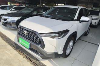 丰田 卡罗拉锐放 2022款 2.0L 先锋版