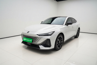 长安UNI-V 2022款 1.5T 尊贵型