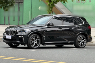 宝马X5 2022款 改款 xDrive 40Li M运动套装