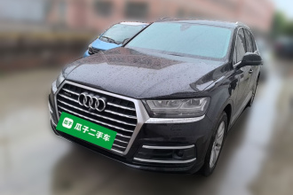 奥迪Q7 2018款 40 TFSI S line运动型