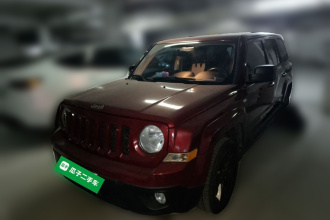 Jeep 自由客 2014款 2.0L 运动增强版