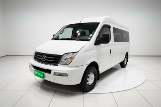 上汽大通MAXUS 新途V80 2021款 2.0T 手动经典傲运通127PS中轴中顶6/7/8/9座