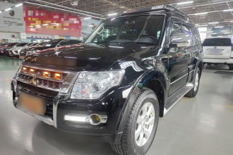 三菱 帕杰罗(进口) 2016款 3.0L 自动尊贵版 国V