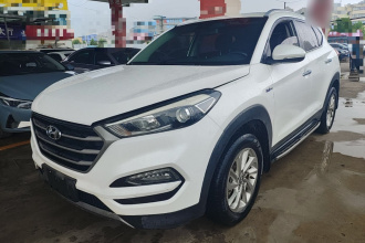现代 途胜 2015款 1.6T 双离合两驱智能型