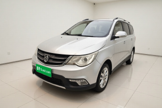 宝骏730 2014款 1.5L 手动舒适ESP版 7座