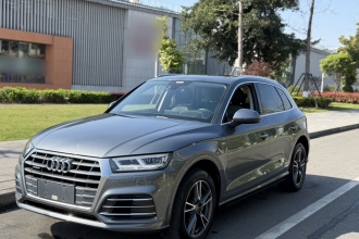 奥迪Q5L 2018款 40 TFSI 荣享时尚型 国V