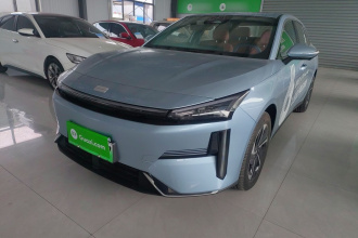 吉利银河 银河L6 2025款 EM-i 140km 星舰版