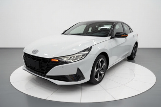 现代 伊兰特 2022款 240TGDi DCT LUX尊贵版