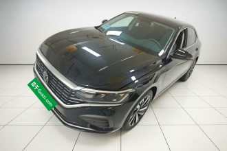 大众 帕萨特 2025款 出众款 380TSI 龙腾版