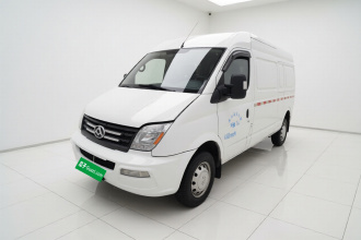 上汽大通MAXUS 新途V80 2021款 2.0T 手动经典城配王长轴中顶3座