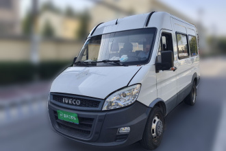 依维柯褒迪 2017款 2.5T经典A32客车中顶6-7座47Z5
