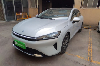 宝骏享境 2025款 插混 140km豪华版