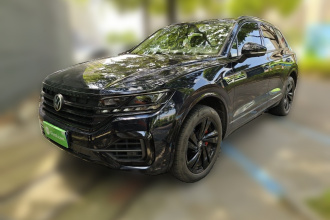大众 途锐 2022款 3.0TSI 锐享版 曜黑运动套装