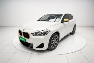 宝马X2 2023款 sDrive 25i 曜熠版