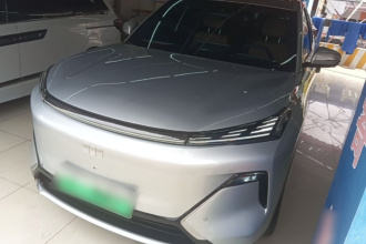 吉利银河 银河星舰7 EM-i 2025款 120km 领航版