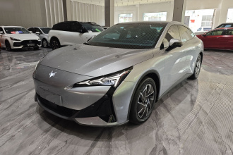 ARCFOX极狐 极狐 阿尔法S5 2024款 560PRO 185kW