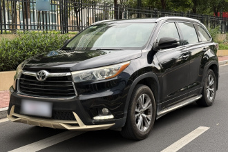 丰田 汉兰达 2015款 2.0T 两驱精英版 5座