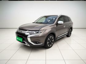 三菱 欧蓝德 2019款 2.4L 四驱致享版 5座 国VI