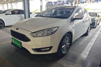福特 福克斯 2015款 两厢 1.6L 自动风尚型