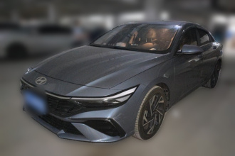 现代 伊兰特 2023款 1.5L CVT LUX尊贵版