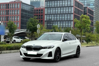宝马i3 2024款 eDrive 40 L 曜夜套装