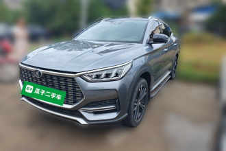 比亚迪 宋PLUS 2020款 1.5T 自动旗舰型
