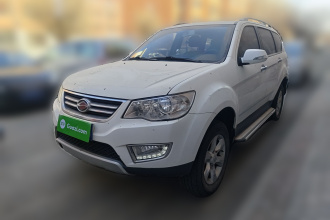 陆风X8 2015款 探索版 2.0T 汽油4X4超豪华型