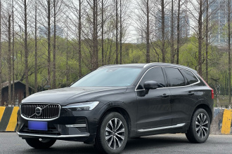 沃尔沃XC60 2025款 B5 四驱智远豪华版