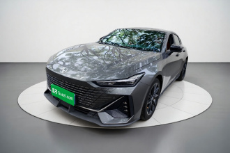 长安UNI-V 2022款 1.5T 尊贵型