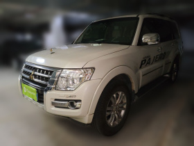 三菱 帕杰罗（平行进口）