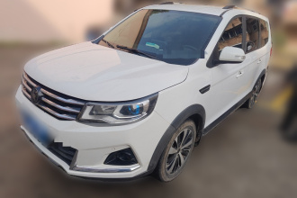 东风风行 风行SX6 2022款 1.6L 手动豪华型