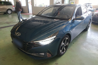 现代 伊兰特 2021款 1.5L CVT LUX尊贵版