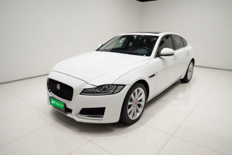 捷豹XFL 2019款 XFL 2.0T 250PS 两驱豪华版