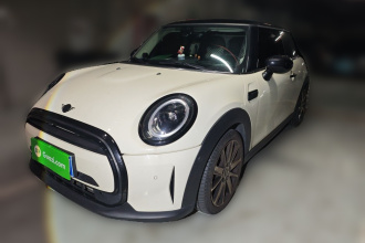 MINI 2023款 1.5T COOPER 艺术家