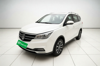宝骏730 2019款 1.5L 手动时尚型 7座 国V